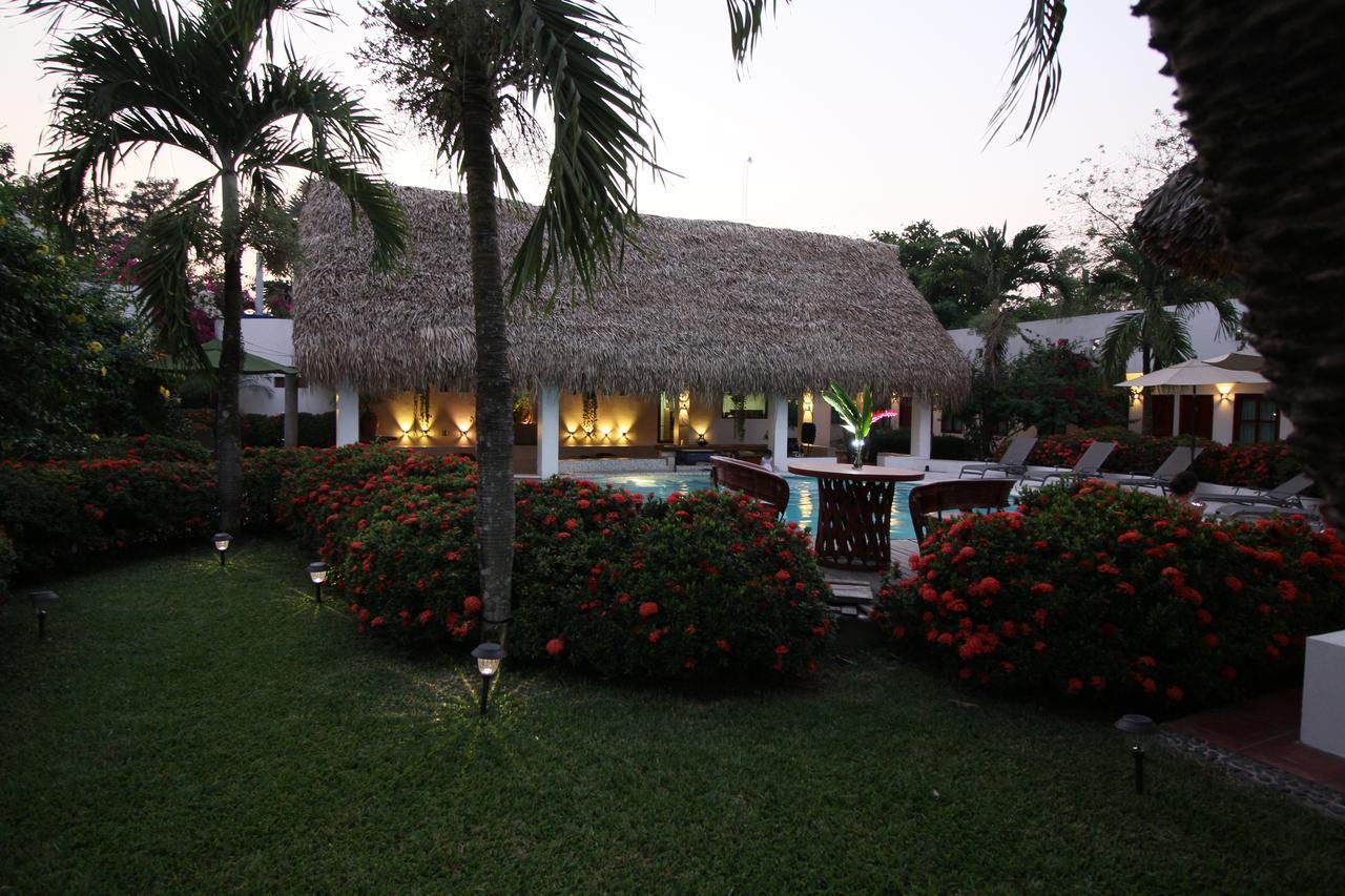 Villa Blanca Suites Tuxtepec Экстерьер фото