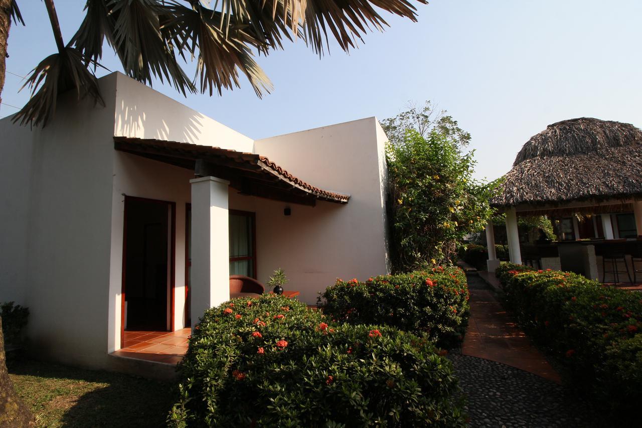 Villa Blanca Suites Tuxtepec Экстерьер фото